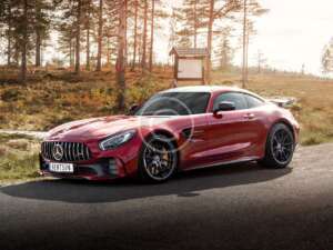 Street Fashion Changes the Game: What to Wear