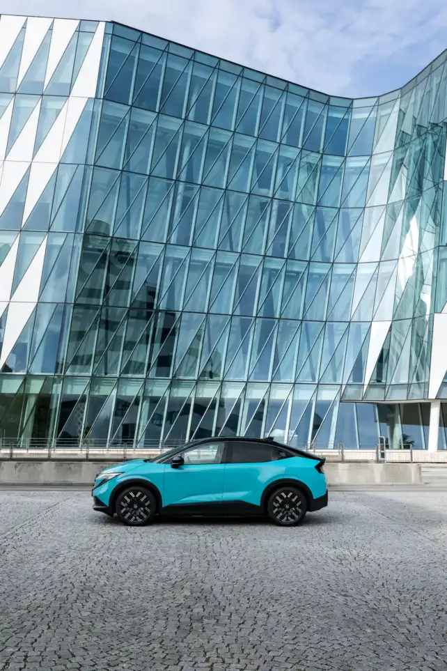 nowy Nissan LEAF elektryk samochód elektryczny Nissan 2025 foto LEAF086